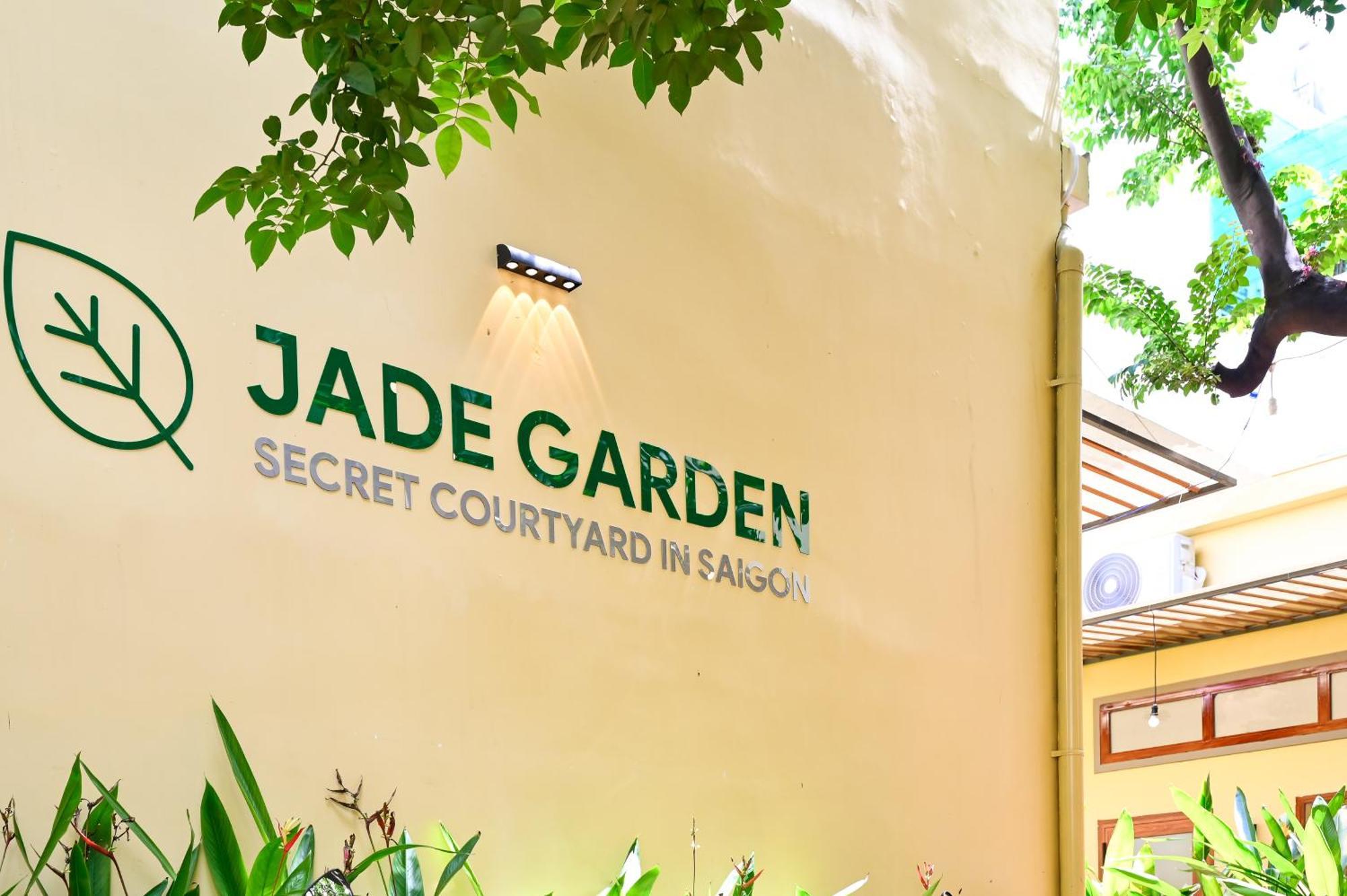 Jade Garden - Secret Courtyard In Saigon Hotel