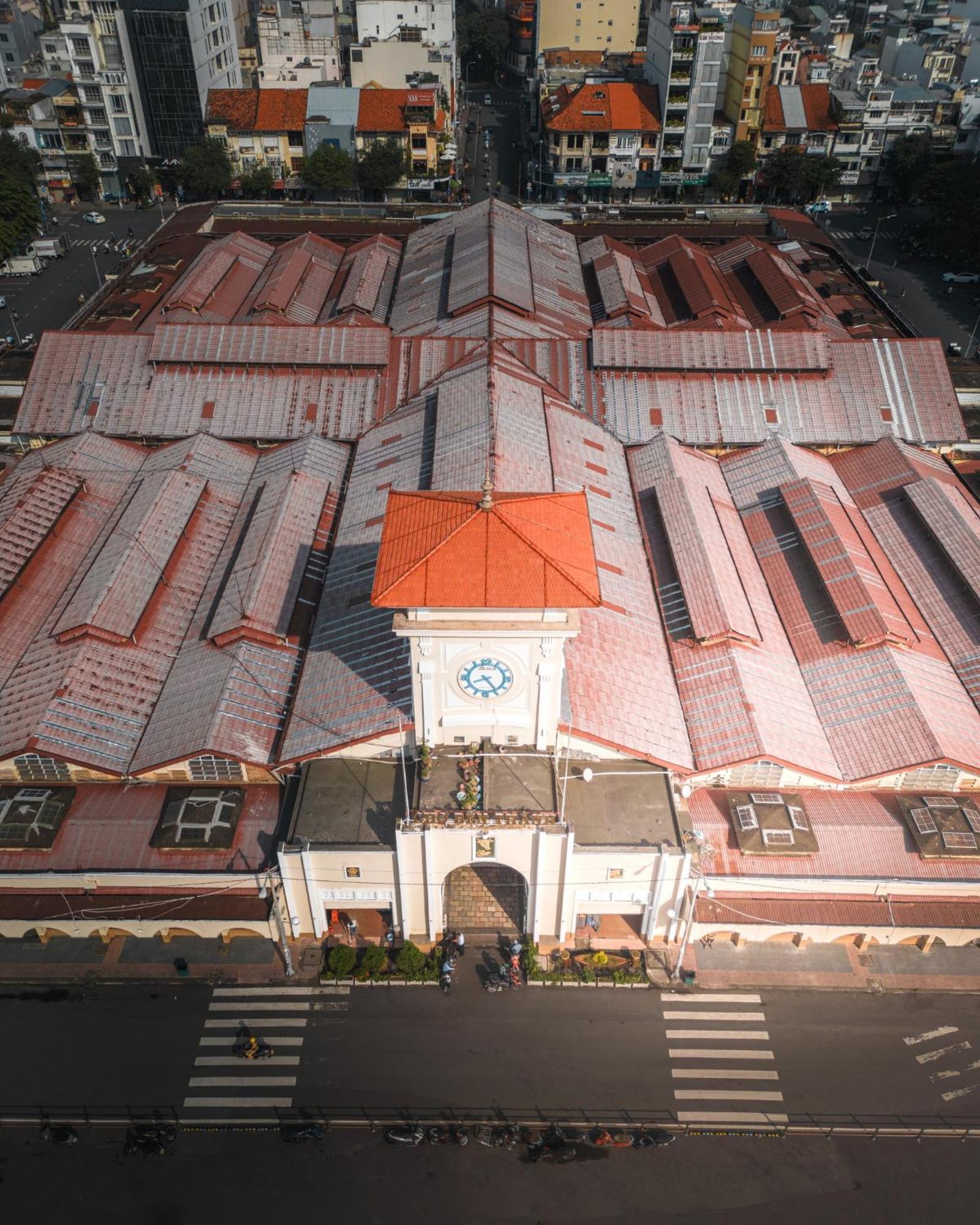 Jade Garden - Secret Courtyard In Saigon