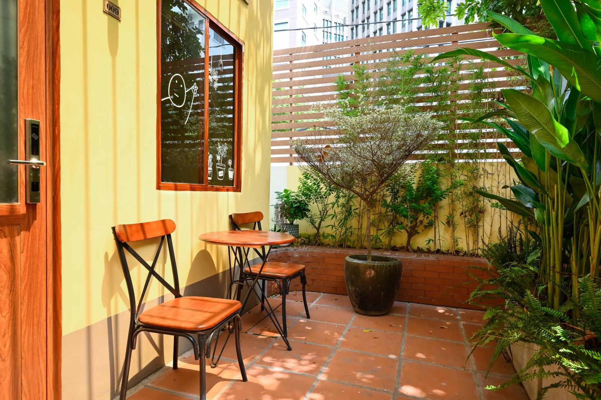 Jade Garden - Secret Courtyard In Saigon
